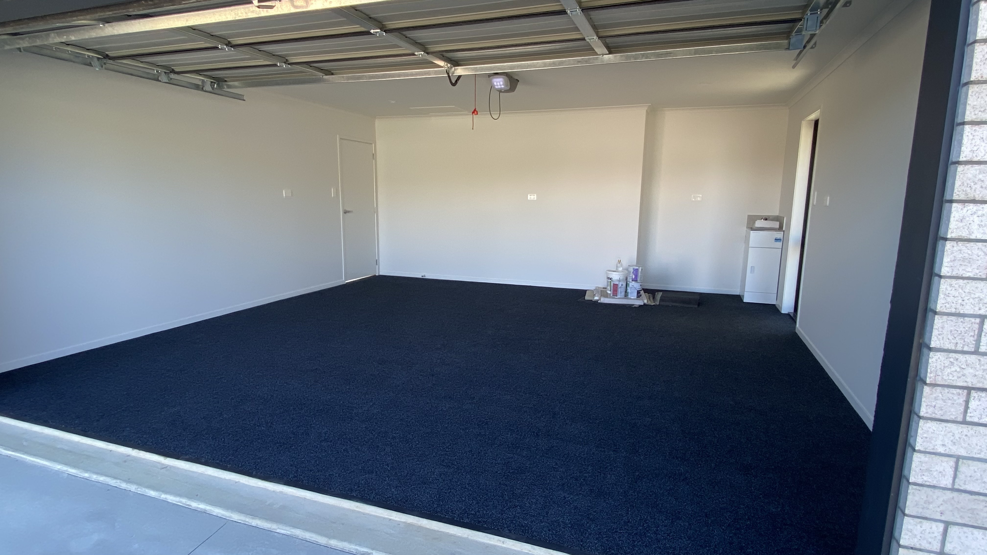 Carpet laying solutions for garages and outdoor spaces in Auckland